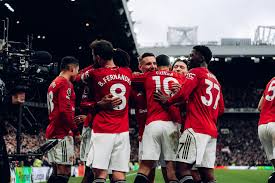 Manchester United players celebrating together